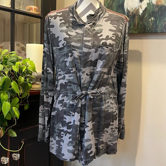 Knox Rose camo top/jacket - Picture 1 of 8